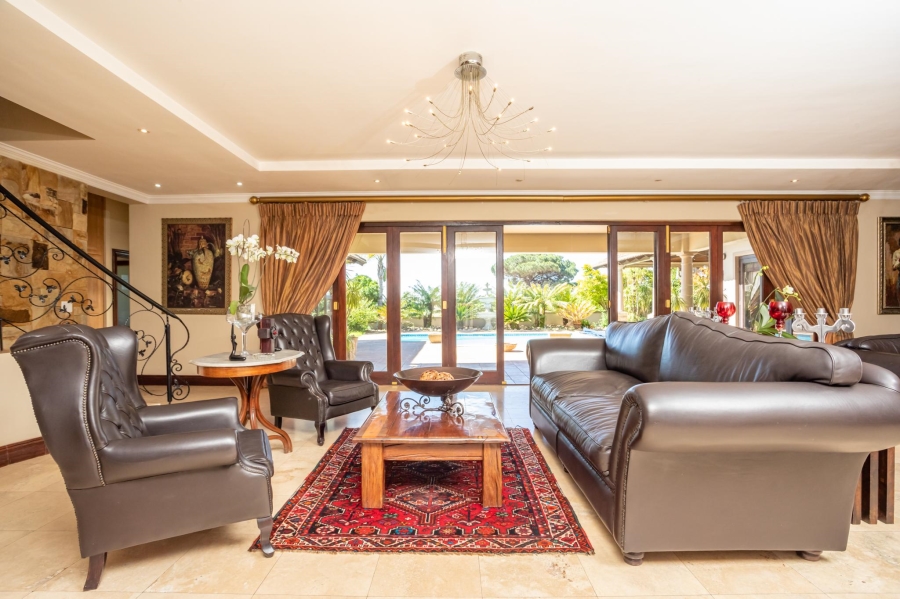 5 Bedroom Property for Sale in Klein Zevenwacht Western Cape